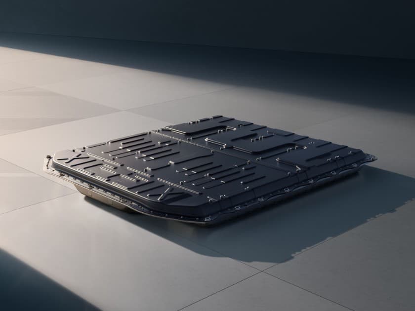 Enhanced 3C battery safety with thermal and collision protection