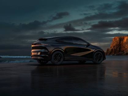 Black trims on mirrors, window surrounds, and wheels deliver a stealth-inspired premium look