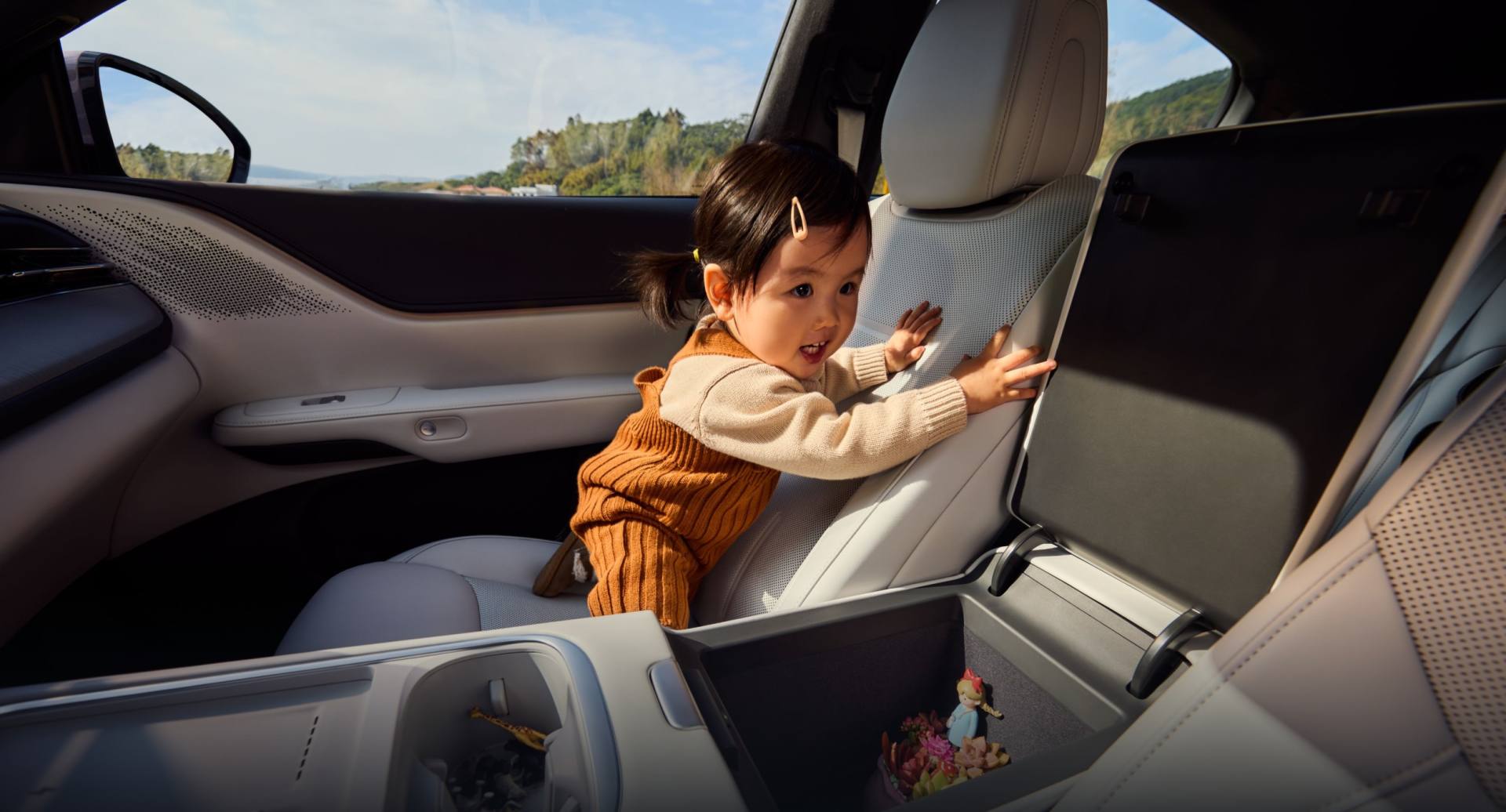 Floating Bridge-Style Console